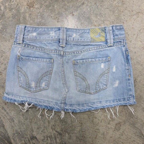 Hollister Dresses & Skirts - Vintage Y2K Hollister Distressed Denim Mini Skirt Light Wash Raw Hem Size 1